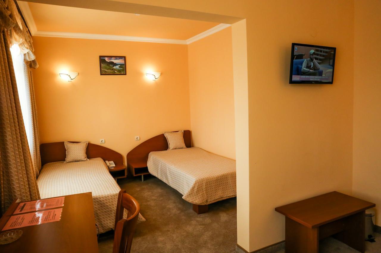 Hotel Bulgaria Кырджали Экстерьер фото