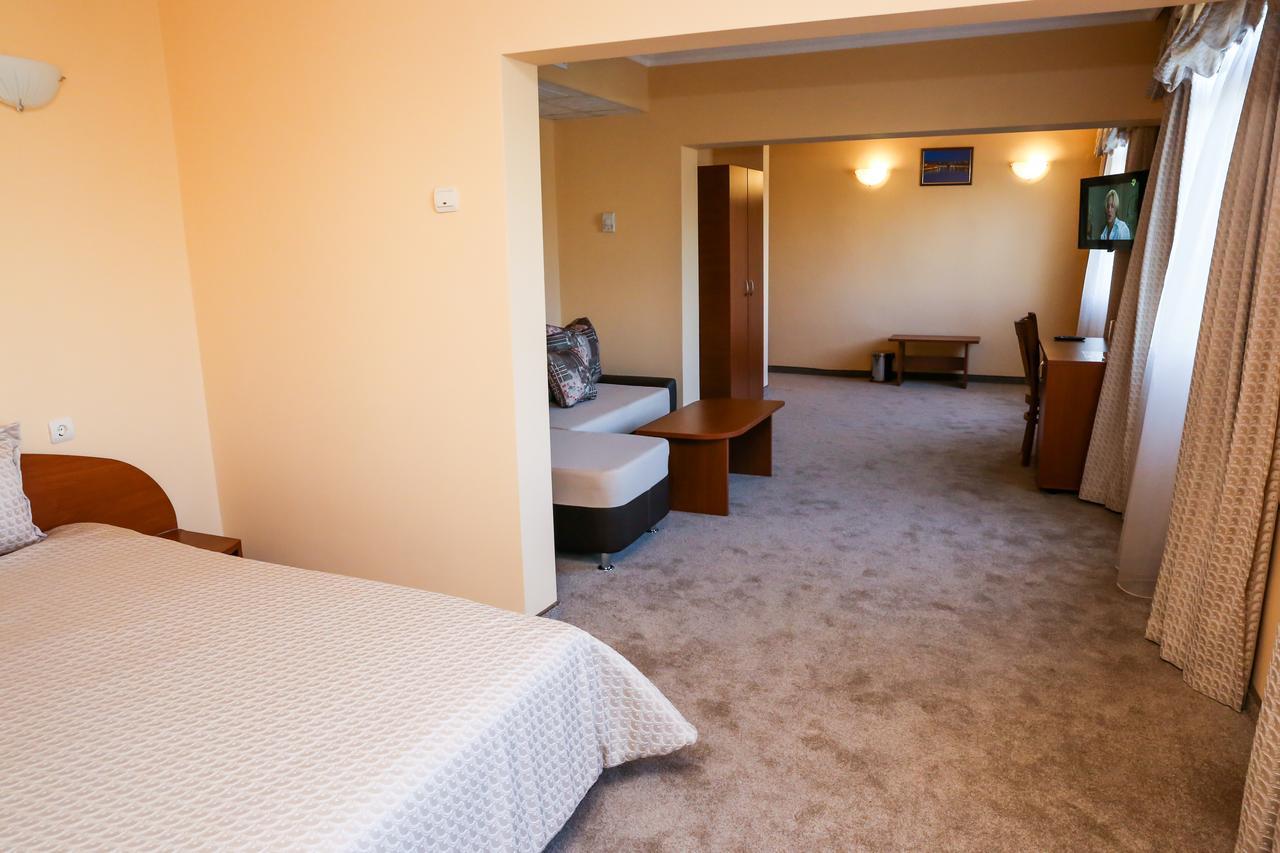 Hotel Bulgaria Кырджали Экстерьер фото